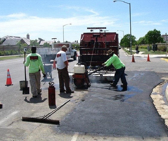 Как предотвратить образование выбоин на асфальте?